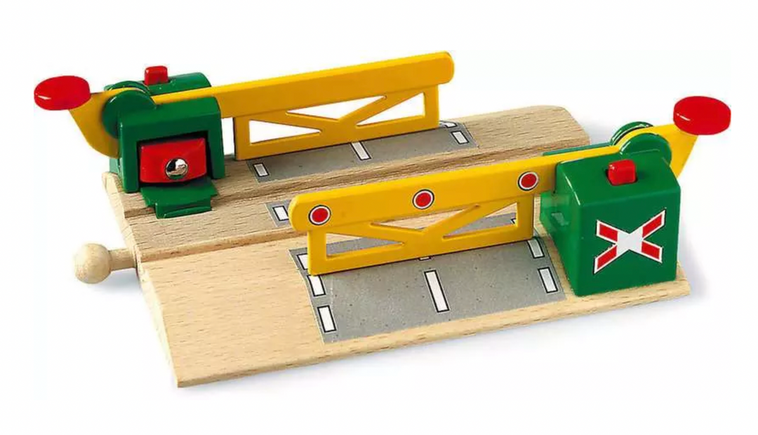 Brio Magnetic Action Crossing